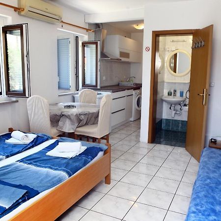❷⓿❷❸ Apartment Dolphin อิซอลา ภายนอก รูปภาพ