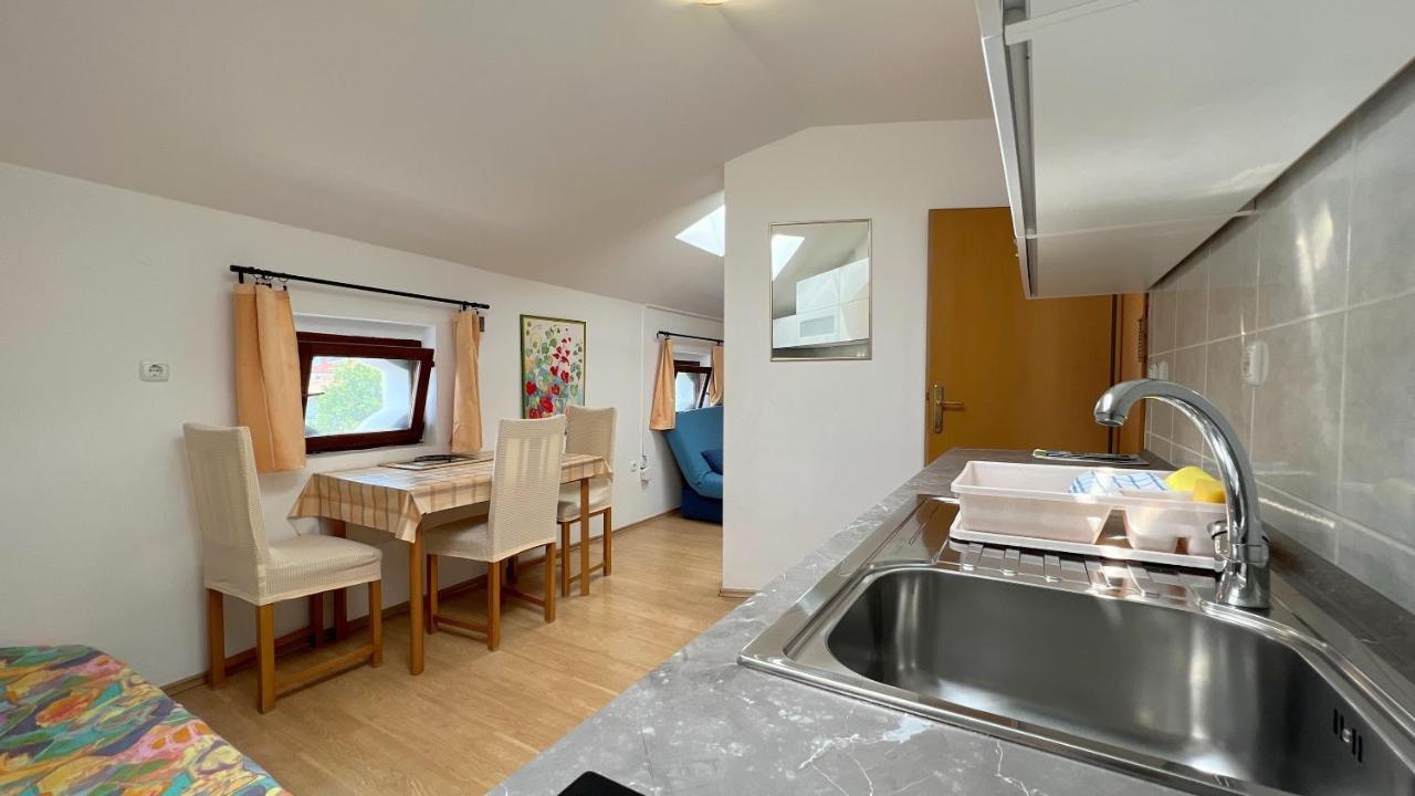 ❷⓿❷❸ Apartment Dolphin อิซอลา ภายนอก รูปภาพ