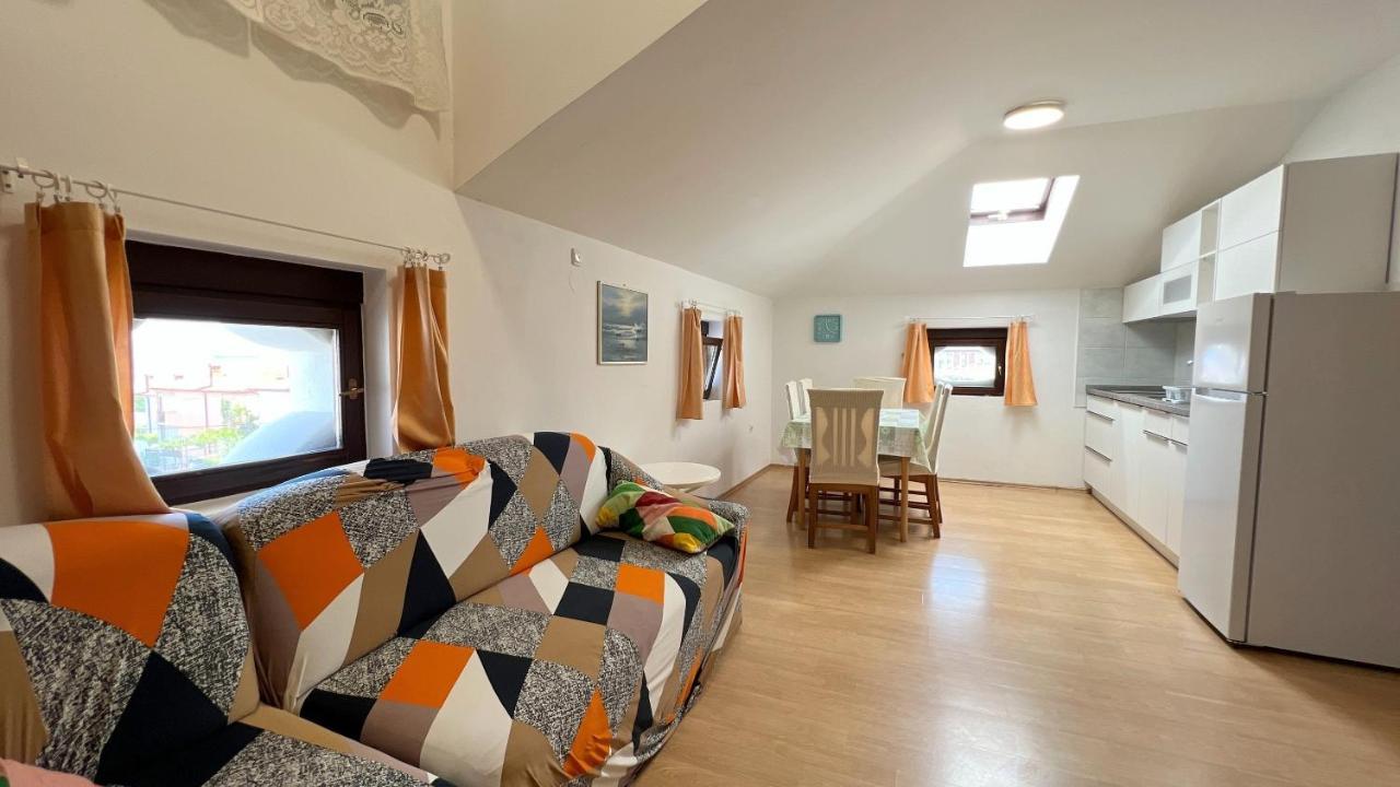 ❷⓿❷❸ Apartment Dolphin อิซอลา ภายนอก รูปภาพ